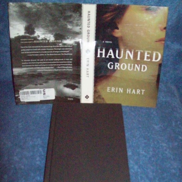 Haunted Ground by Erin Hart (2003, Hardcover Book) - Picture 2 of 3